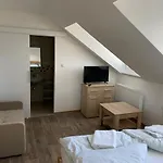 Hostinec U Pejska A Kocicky Guest house 3*